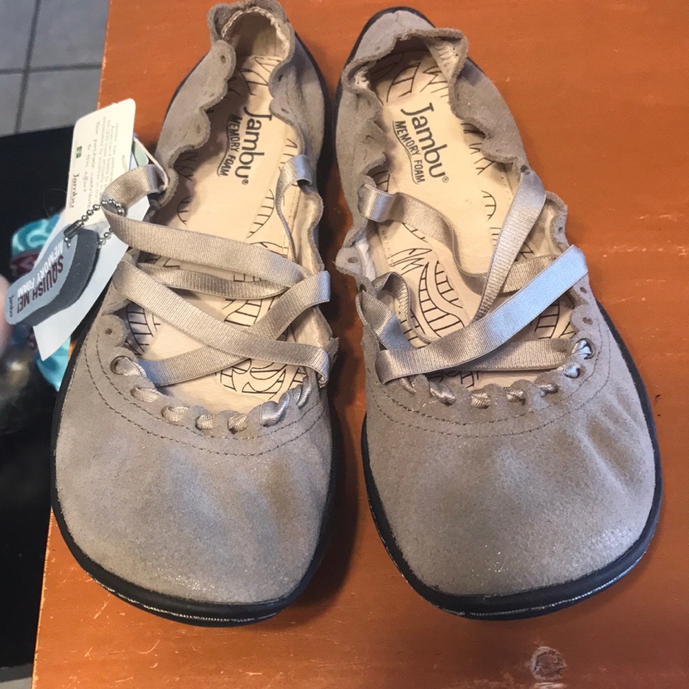 Jambu shoes sz 7 new
